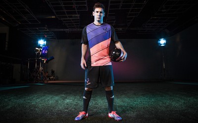 ROR电竞动态-B席赛后和对手交换球衣