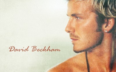 ROR电竞热评-C罗社交媒体分享喜悦